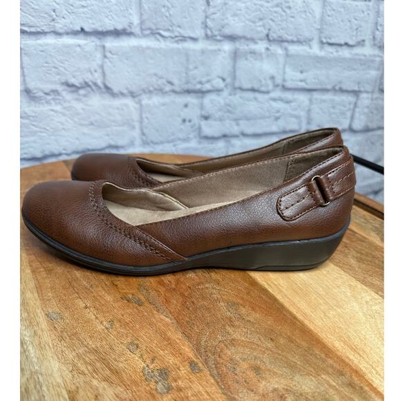 ❤️LifeStride Velocity Memory Foam Women's Slip On Brown Leather Flats, Round 6.5 - Picture 1 of 4